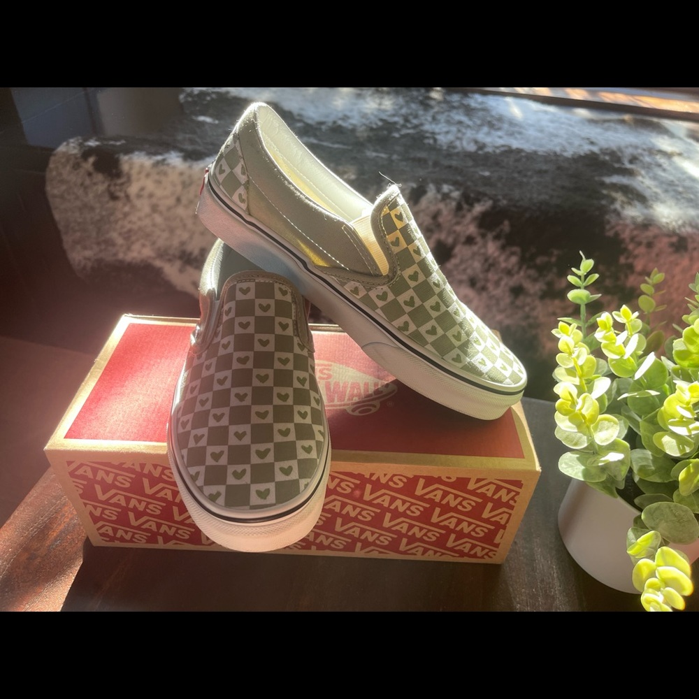 Sage green VANS with hearts 💚💚💚